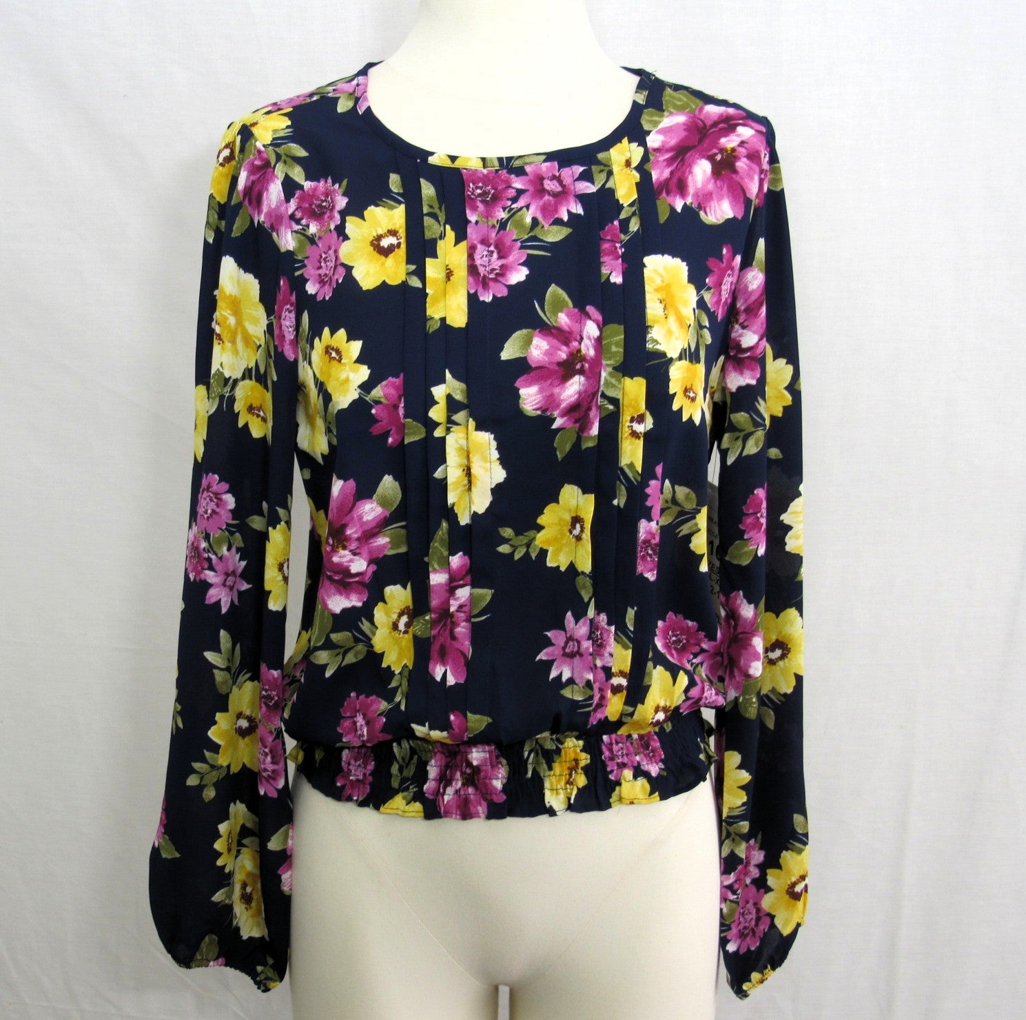Counterparts Long Sleeve Banded Bottom Pullover Print Blouse