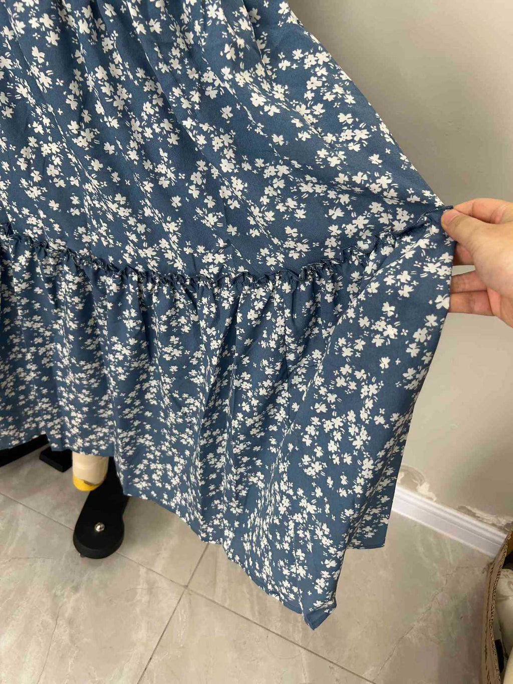 Small floral belt three-layer splicing long skirt