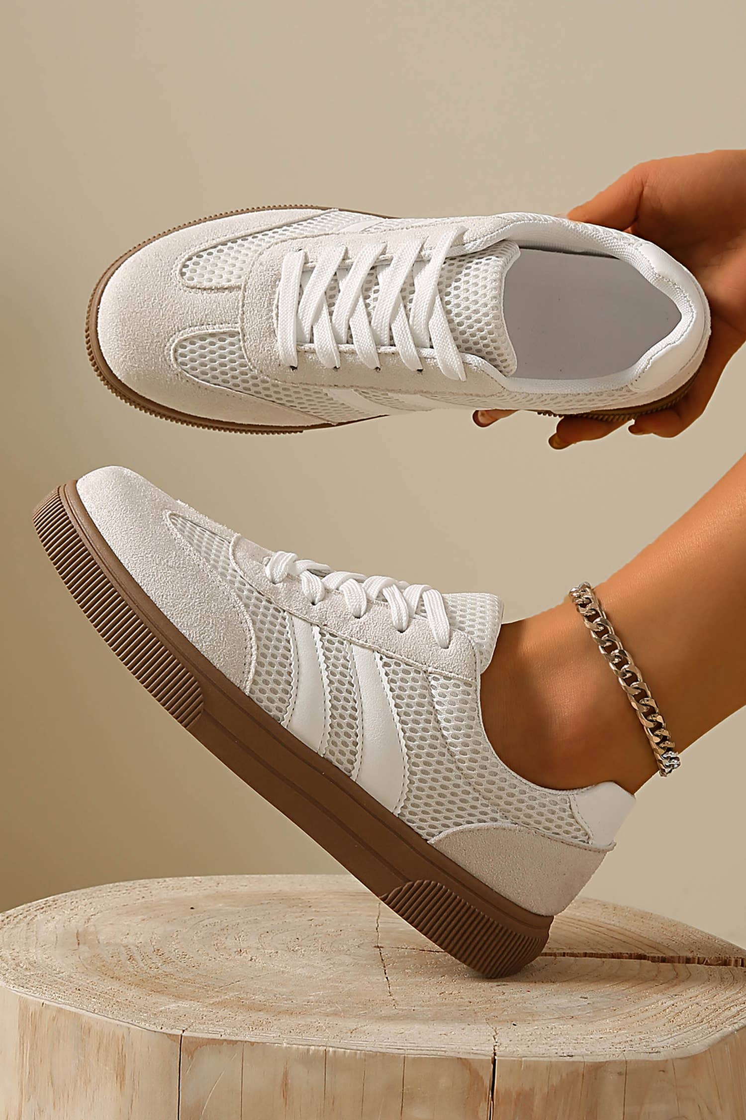 Breathable Mesh Patchwork Lace Up Flat Shoes