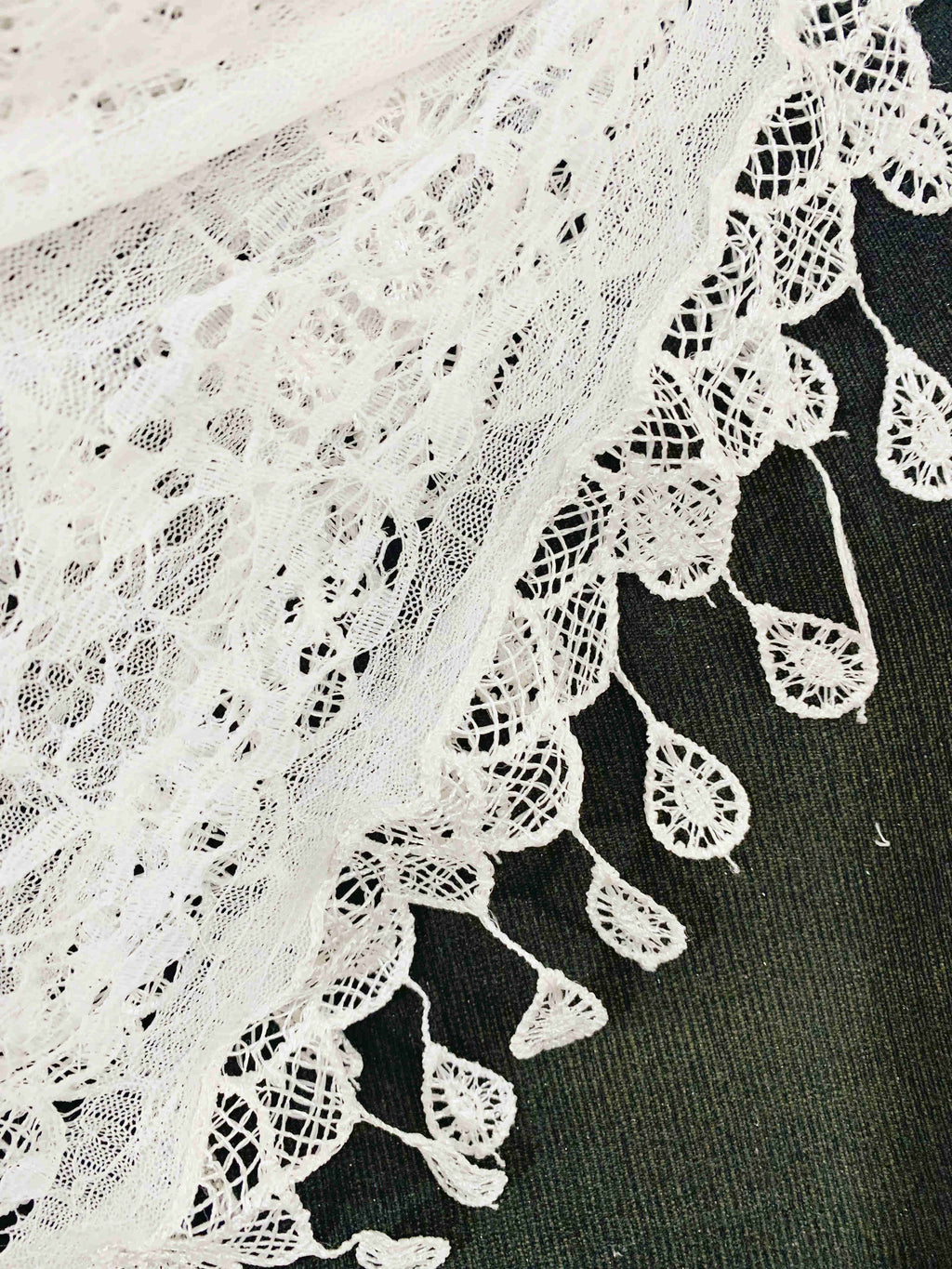 JC014906 Gorgeous Elegant lace Infinity Scarf