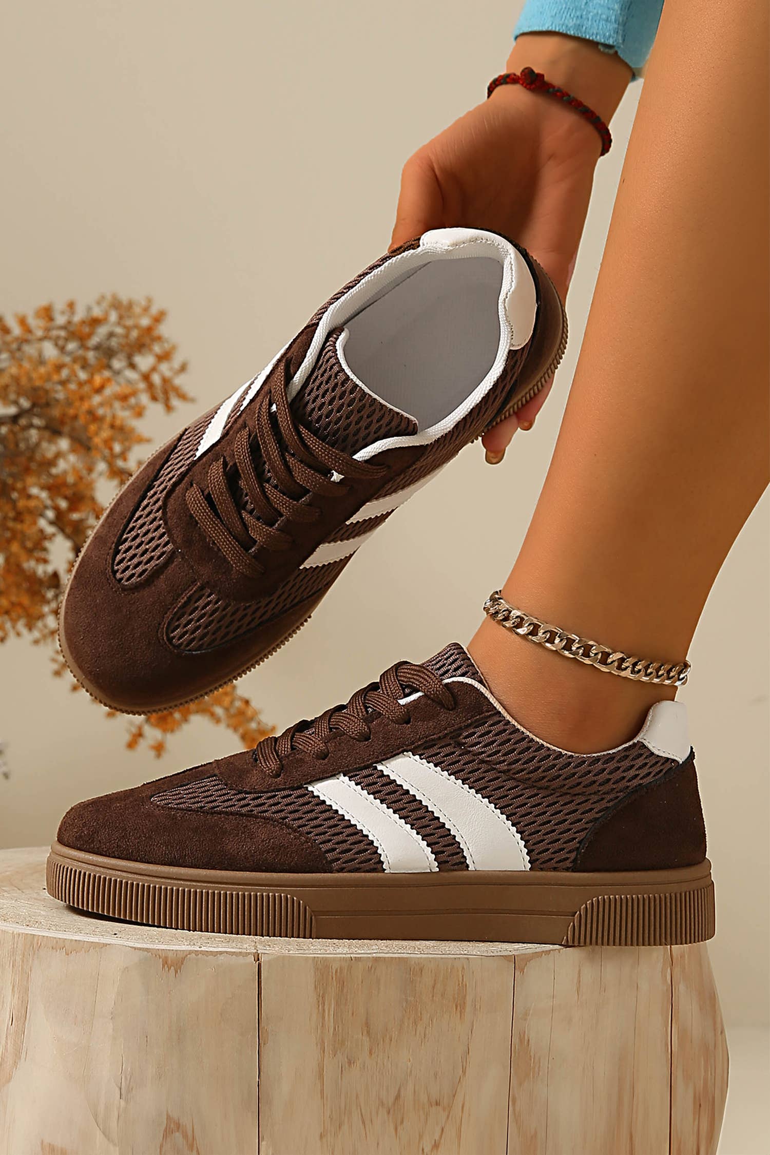 Breathable Mesh Patchwork Lace Up Flat Shoes