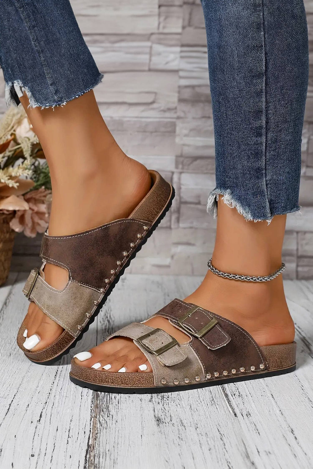 Western Suede Rivet Hollow Out PU Leather Slip-on Shoes